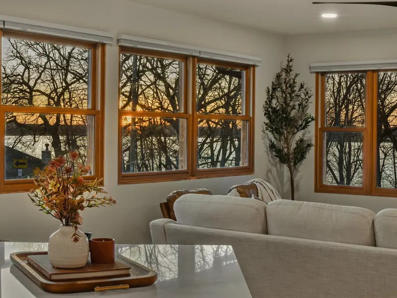 Light-Filled Living Space